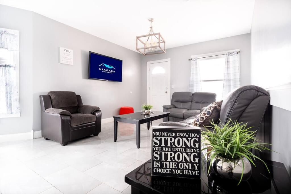 Comfy 4Br, 1 Bath Near The Falls & Casino Niagara Şelalesi Dış mekan fotoğraf